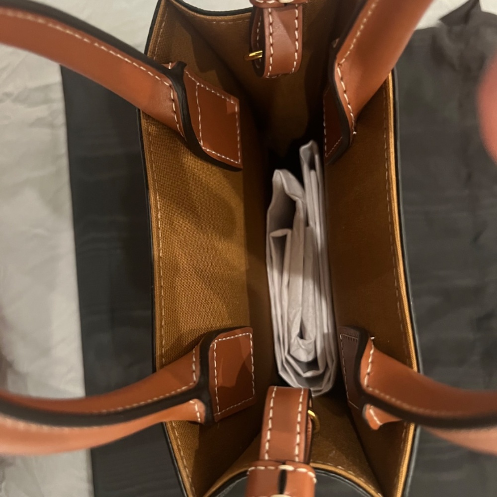 Celine Handbag - Picture 4 of 5